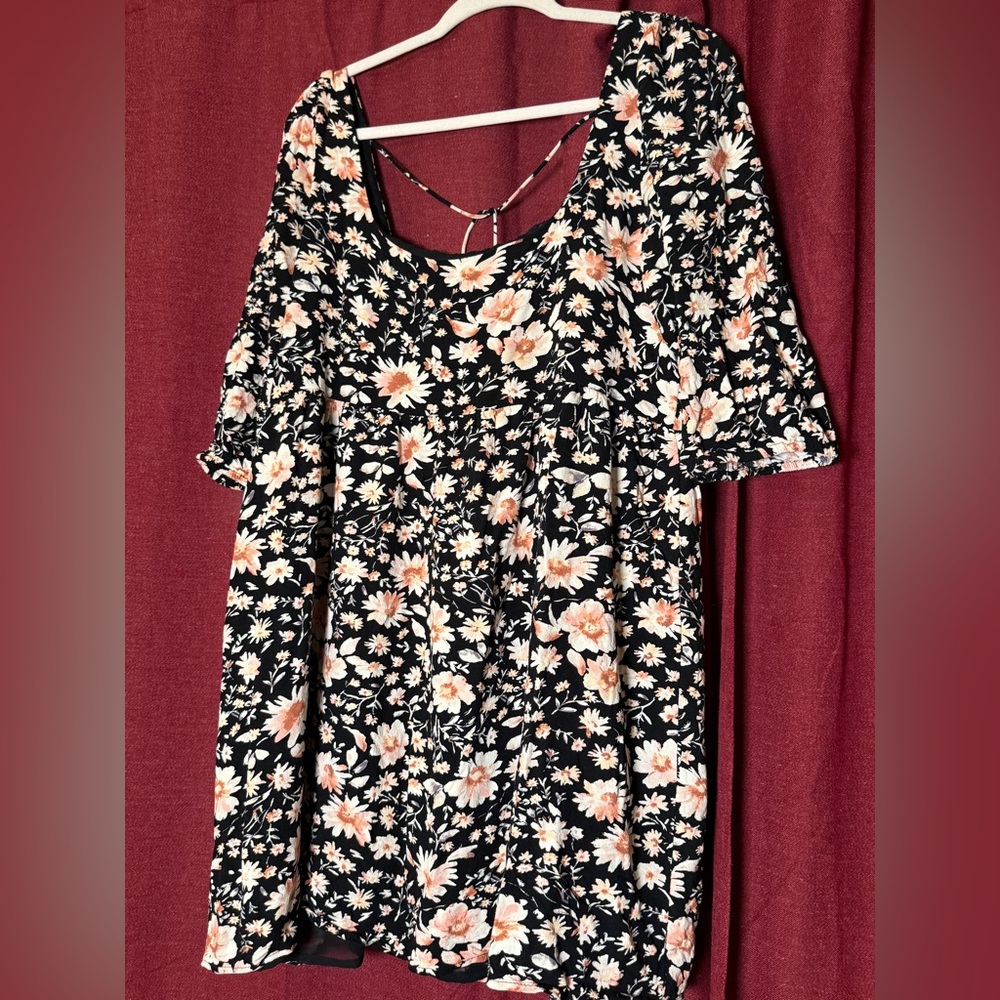 Beautiful Square Neck Floral Dress with Back Tie Detail 🌸☁️🌷🍡